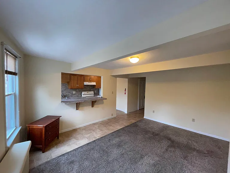 315 W Laurel Blvd #2 — Photo 3