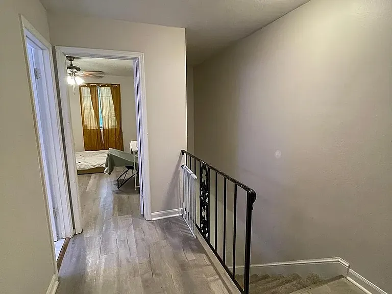 319-323 Deckbar Ave — Photo 1