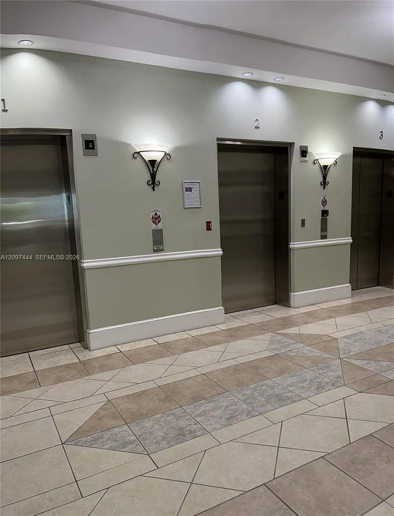 1 bed, 1.0 bath, 735 sqft, $2,190 — Photo 3