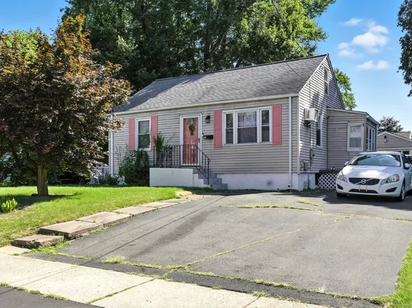 46 Washington Avenue, East Hartford, CT 06118