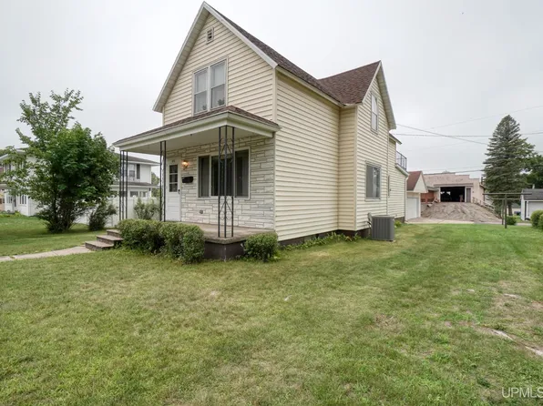 409 Brown St, Norway, MI 49870