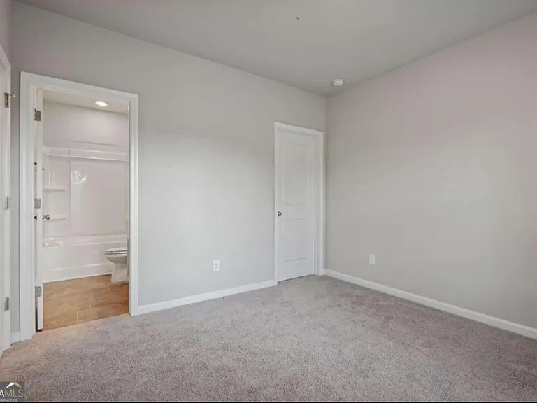 545 S Fortune Way — Photo 4