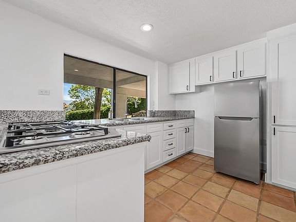 5th image of 1200 Sandra Cir #B