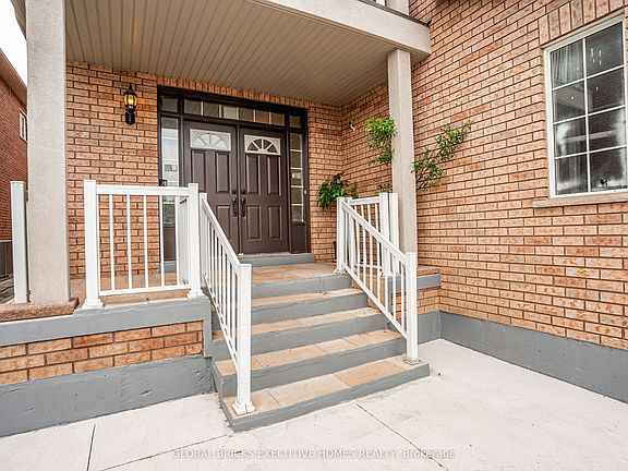 3rd image of 3435 Artesian Dr
