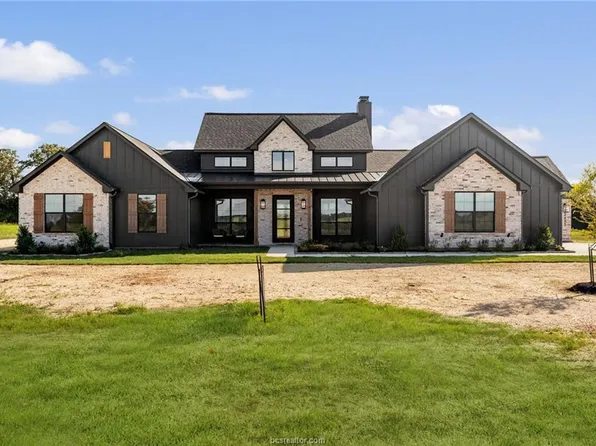 2433 Coronado Estates Dr, Bryan, TX 77808