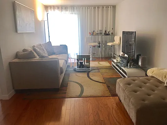 Rented by Highline Residential | media 7