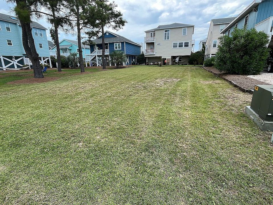 Flat and open lot