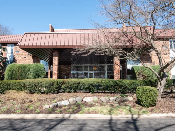 1049 W Ogden Ave #1-112, Naperville, IL 60563