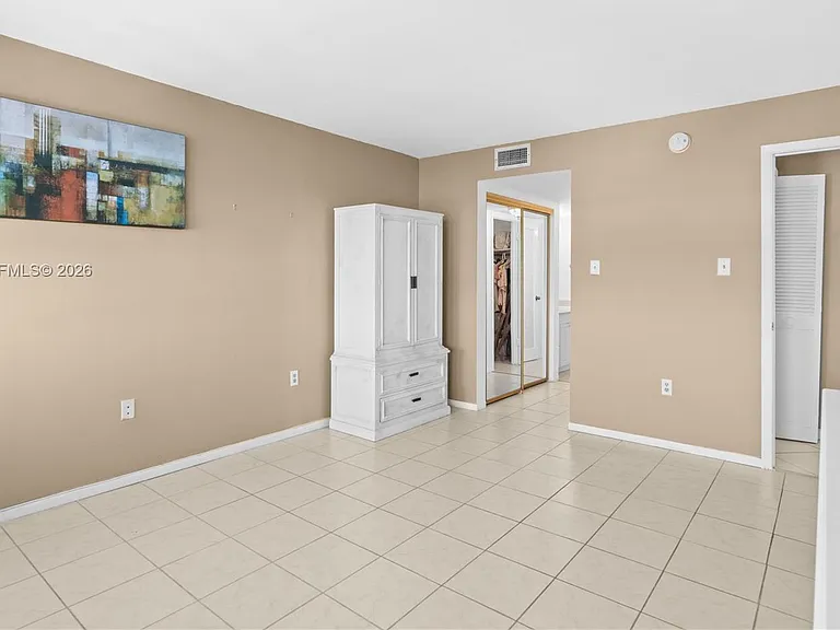 18081 Biscayne Blvd #1903 — Photo 22