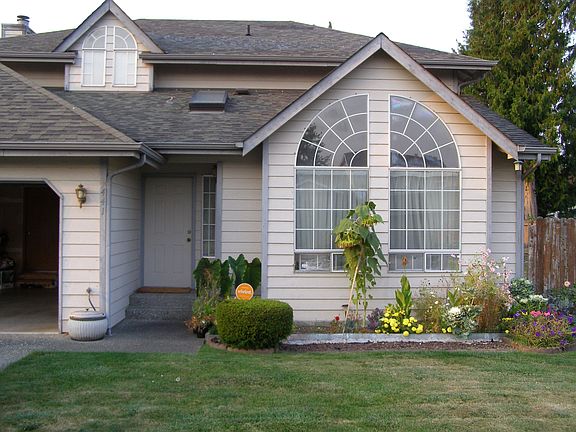 2nd image of 1441 33rd St SE