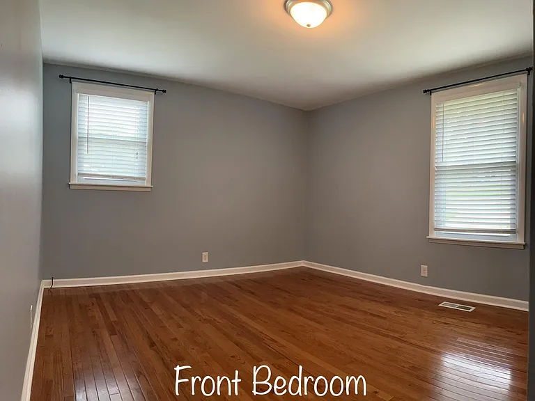 549 Maplewood Ln #B — Photo 6