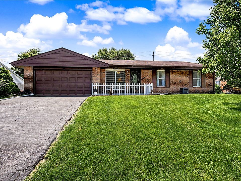 1st image of 240 Orchard Hill Dr