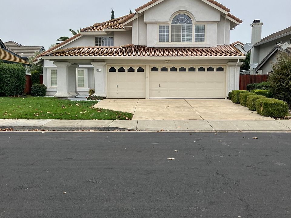 1st image of 1825 Pelican Ct