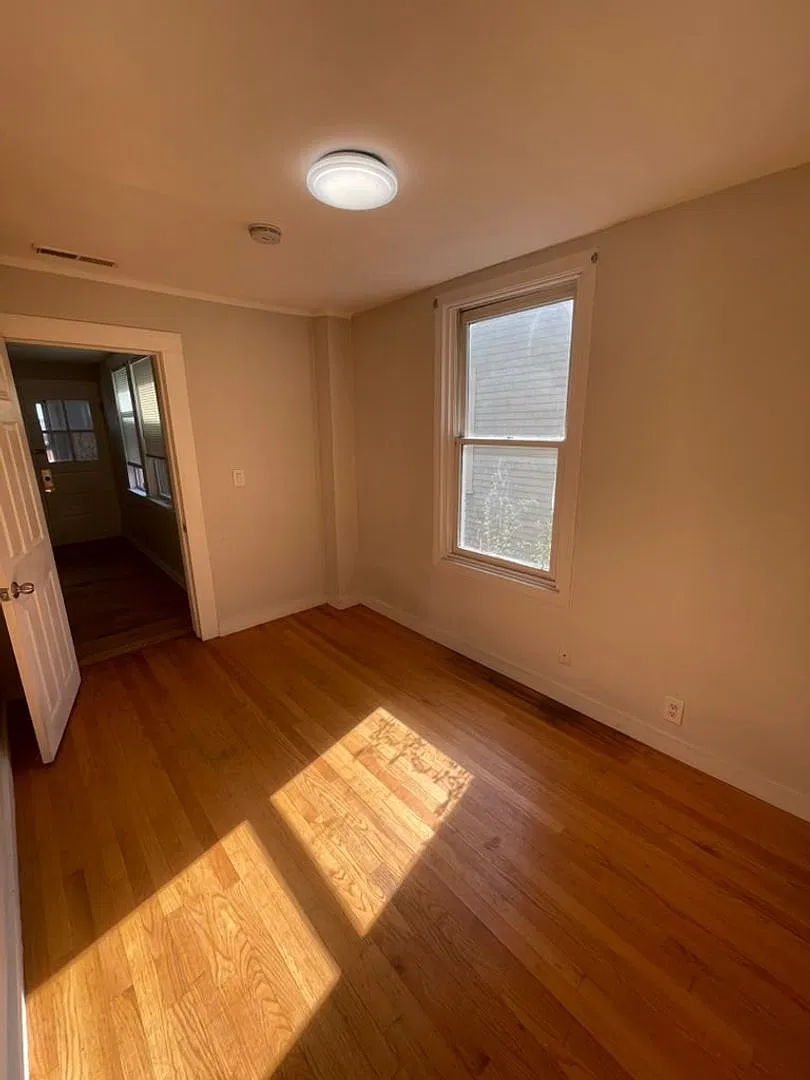 Beautiful 2-Bedroom Apartment | 97 Cedar St, Apt 2 New Haven, CT — Photo 4