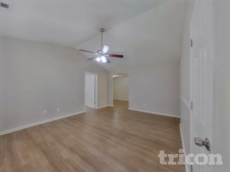 7112 Windsong Way — Photo 3