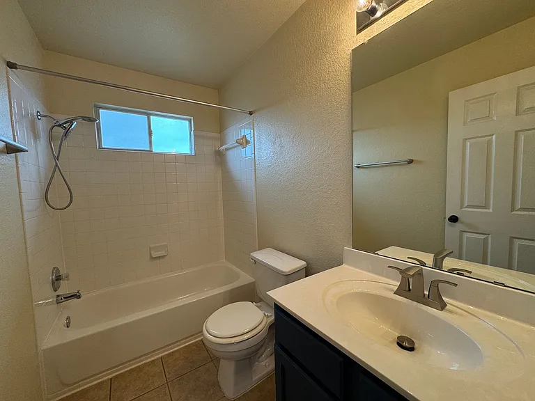 4700 Causeway Ct — Photo 14