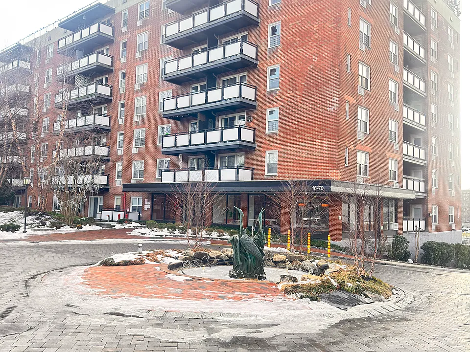 1666 Bell Blvd #637