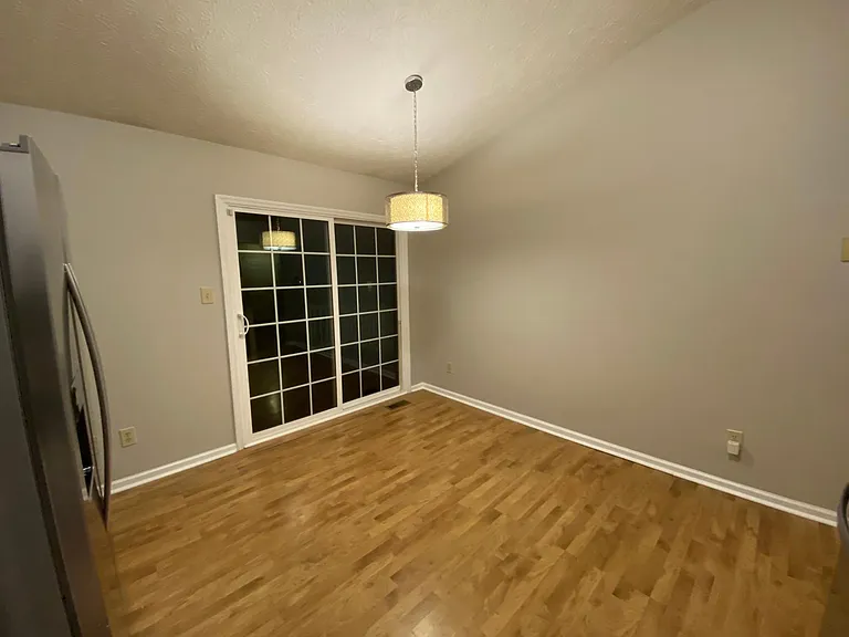 6033 Waterbury Ln — Photo 9
