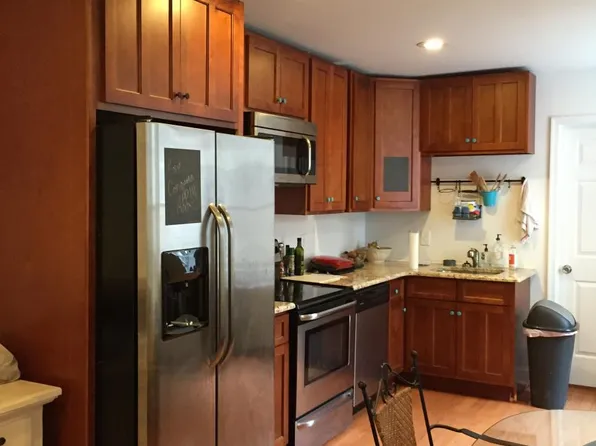 1427 Fitzwater St APT 1, Philadelphia, PA 19146