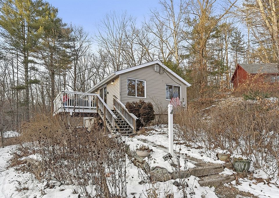 1st image of 34 Whispering Pine Dr
