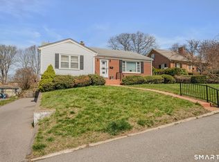 45 Mansfield Rd, New London, CT 06320