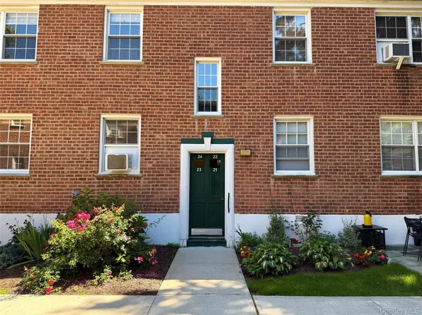 182 Pinewood Road #23, Hartsdale, NY 10530