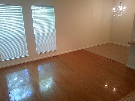 5th image of 2710 S 1st St APT 206