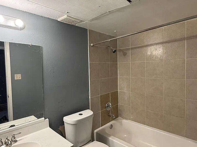10603 S Wilcrest Dr #45 — Photo 12
