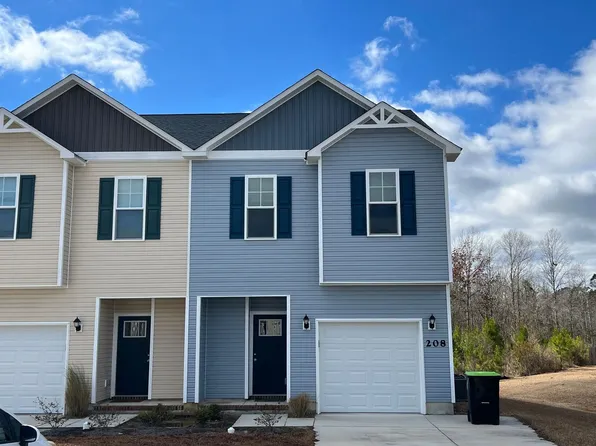 208 Shallowbag Bay Ln, Jacksonville, NC 28546