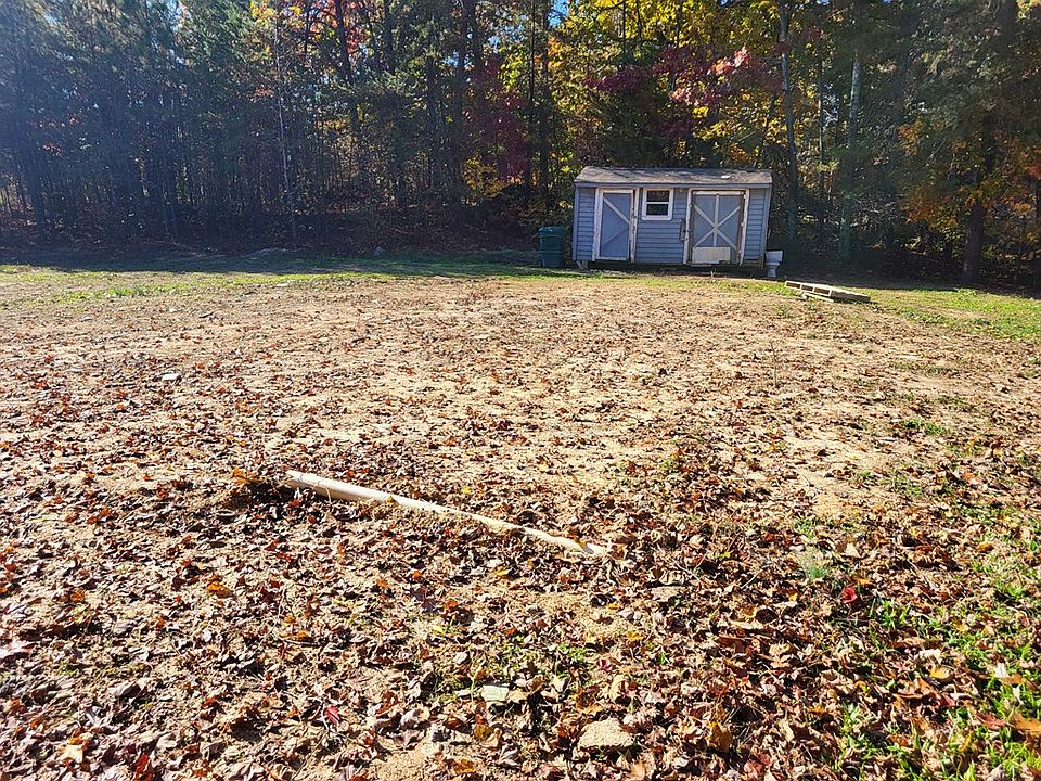 2nd image of 262 Pondfield Rd