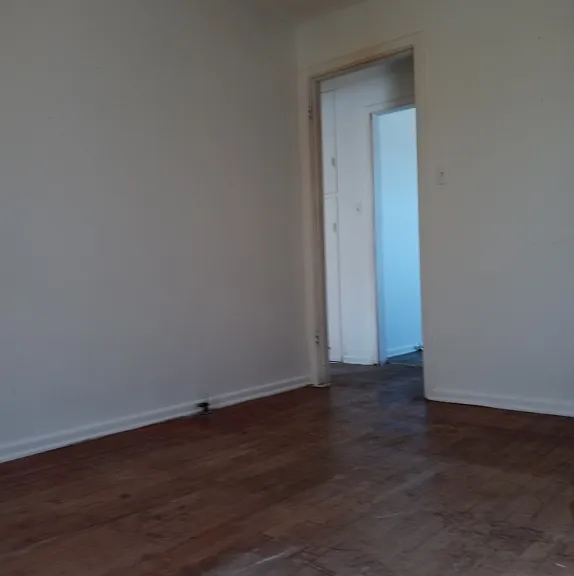 204 Rock Ave — Photo 3