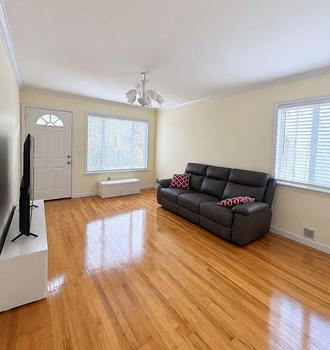 3 bed, 2.5 bath, 2000 sqft, $3,600 — Photo 1