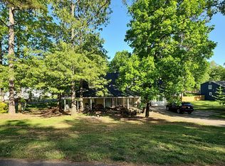 219 Oakridge Dr SE, Cartersville, GA 30121