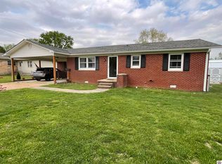 909 Backusburg Rd, Mayfield, KY 42066