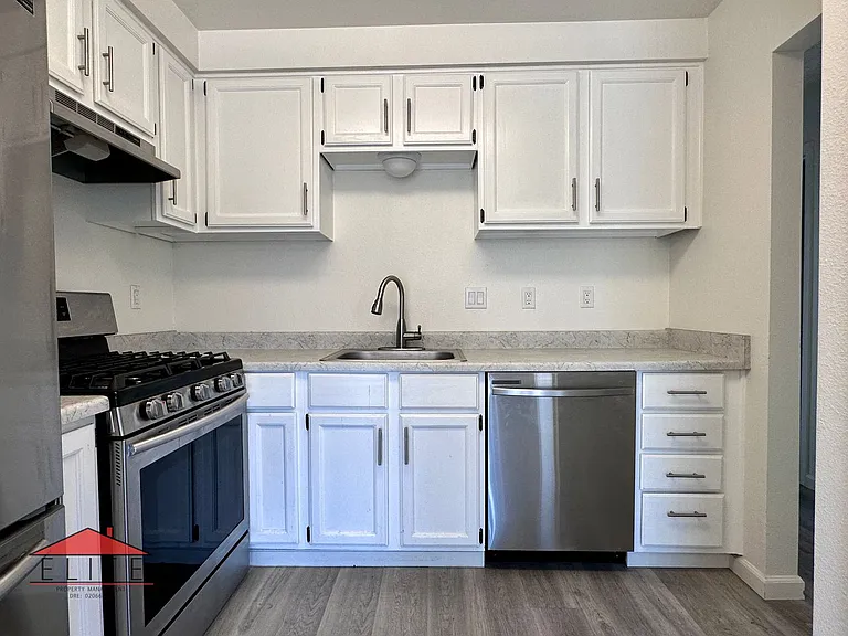 1300 N El Prado Dr — Photo 8