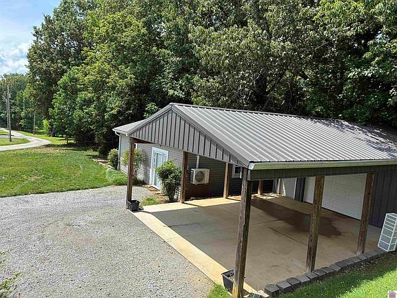 3rd image of 432 Blue River Rd