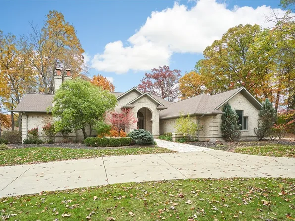 4120 Lochness Cir NW, Canton, OH 44718