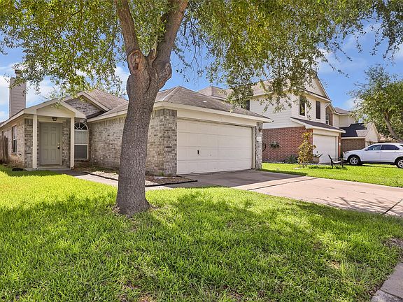 2nd image of 14107 Ballfour Park Ln