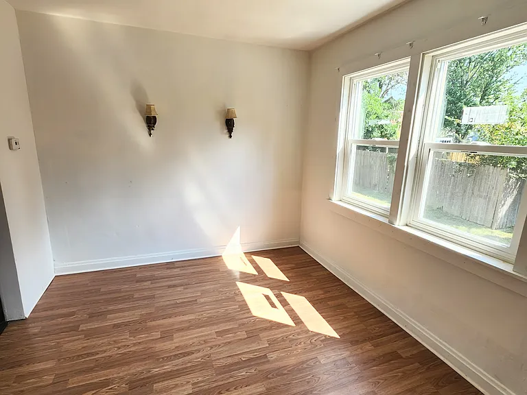 514 N Ohio Ave — Photo 3