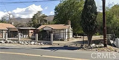 3 bed, 1200 sqft, $2,300 — Photo 1