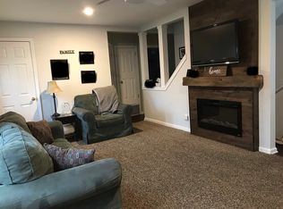 1418 Wayne St, Barberton, OH 44203