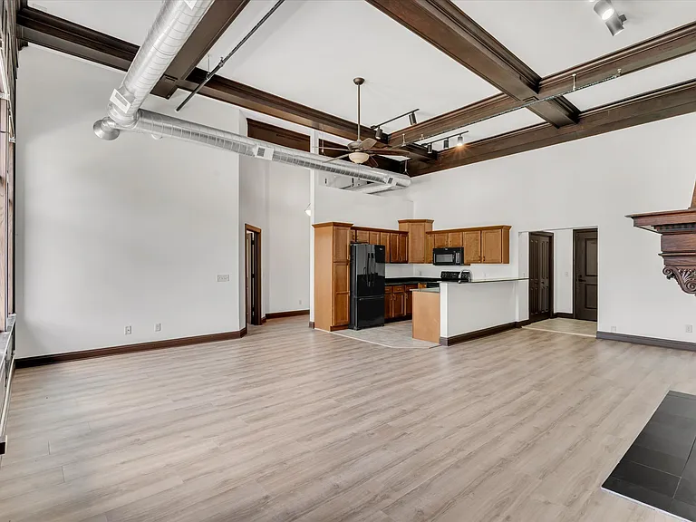 400 N Main St #310 — Photo 15