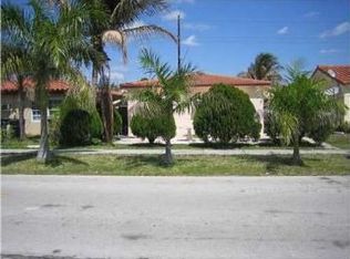 805 NE 7th St, Hallandale Beach, FL 33009