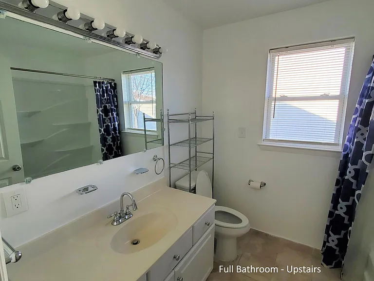 1220 Forrest St — Photo 7
