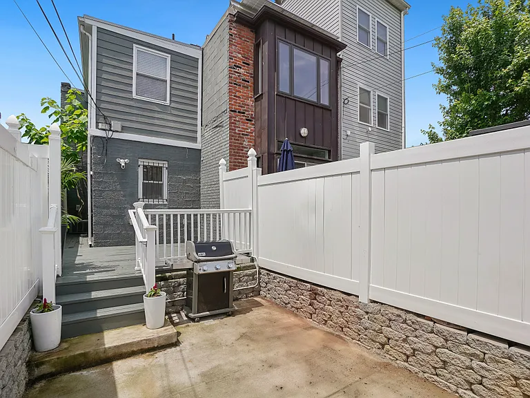 3207 Sherman Ave NW — Photo 28