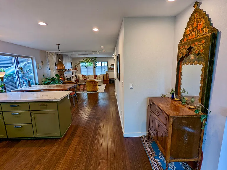 2408 N Baldwin St — Photo 17
