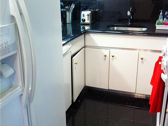 4th image of 721-725 5th Ave #35D