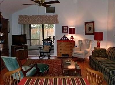 4th image of 205 Redwing Ct