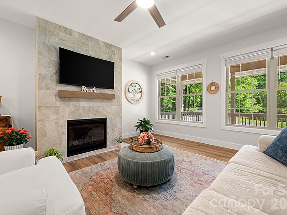 5th image of 445 Governors View Rd