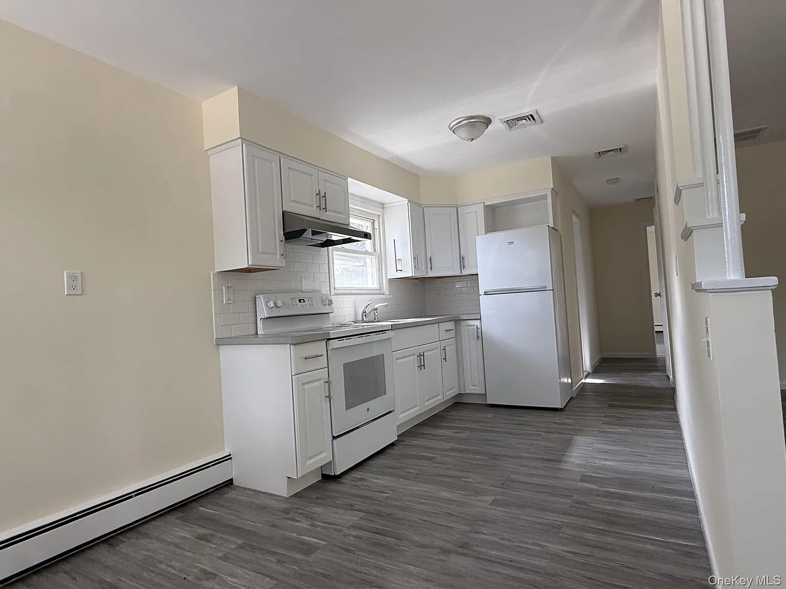 2 bed, 1.0 bath, 800 sqft, $2,950 — Photo 1